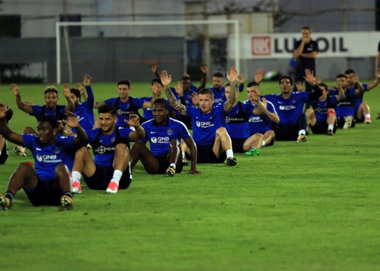 Trabzonspor’un yeni transferleri idmana çıktı