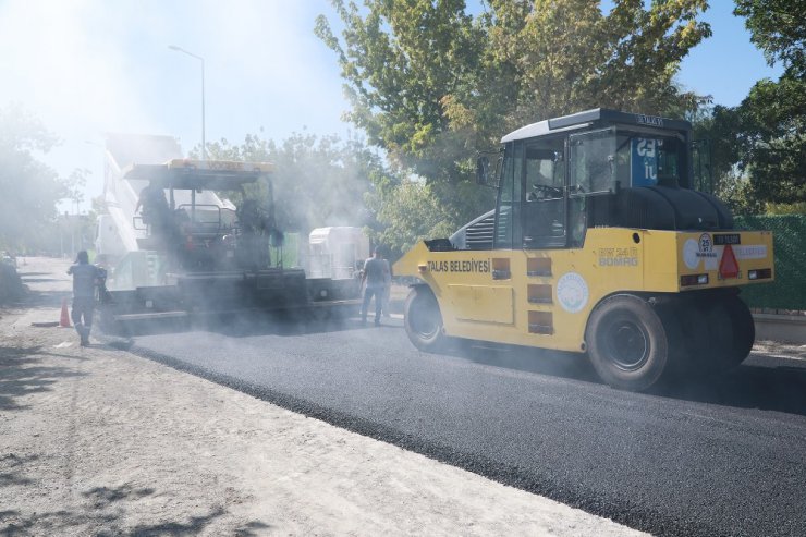 Talas’ta asfalt çalışmaları devam ediyor