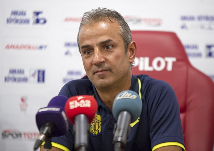 İsmail Kartal: "Üstün oynayan, kazanmak isteyen bir Ankaragücü vardı”