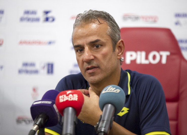 İsmail Kartal: "Üstün oynayan, kazanmak isteyen bir Ankaragücü vardı”