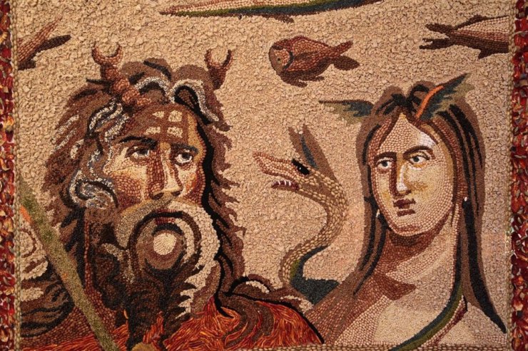 Yöresel malzemelerden mozaik yaptı