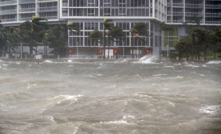 Florida’da kasırgada 4 kişi öldü