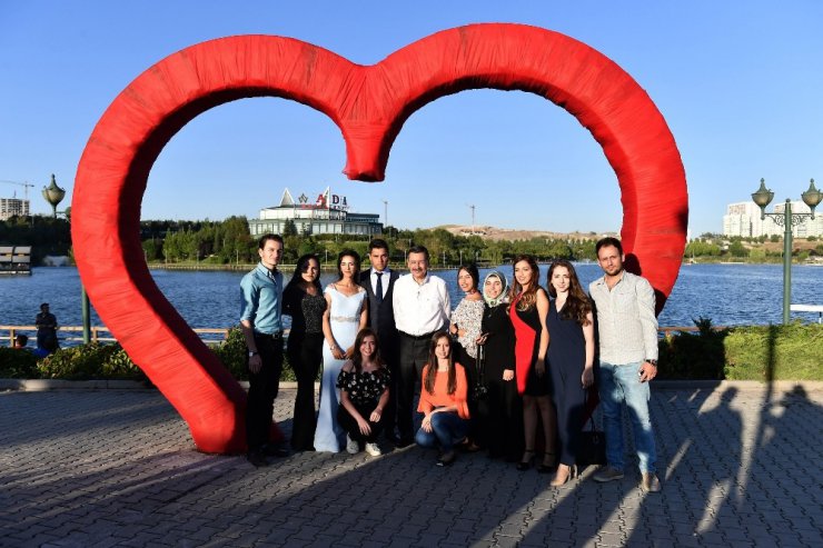 Gökçek, Göksu Park’ta Başkentlilerin yoğun ilgisiyle karşılaştı