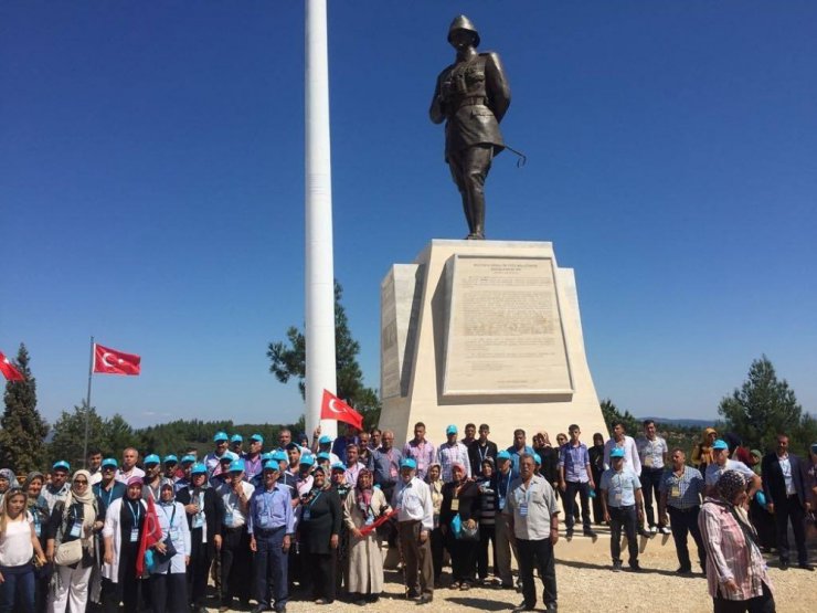 Çanakkale’ye kurbanlar kesilerek uğurlandılar