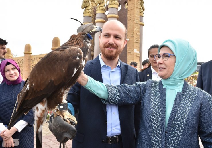 Emine Erdoğan’ın Etnik köyü ziyareti