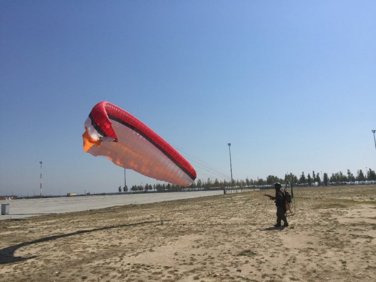 Paramotor ile İstanbul’u havadan gezdiler