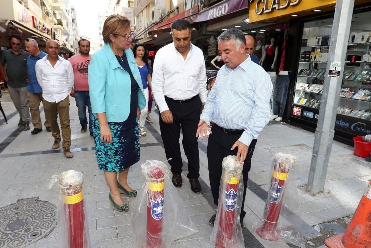 Konak Belediyesi sokakları yeniliyor