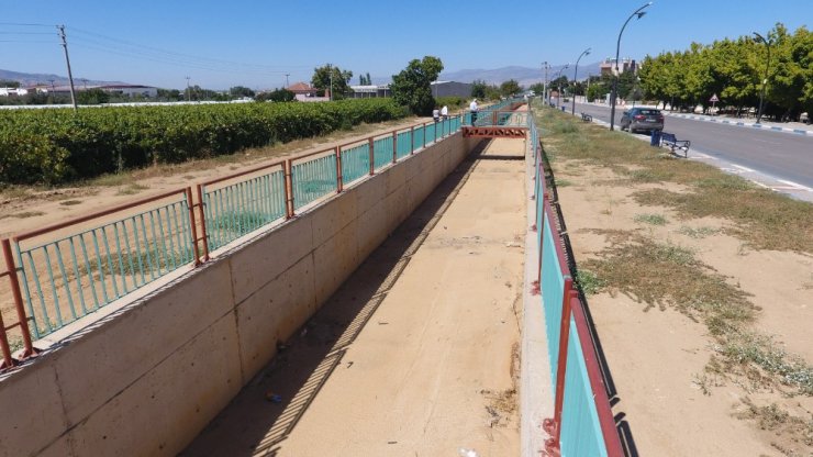 Manisa’da Girne Caddesi güvenli hale getirildi