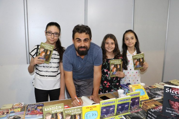 Atatürk Kent Park kitap kurtlarını bekliyor