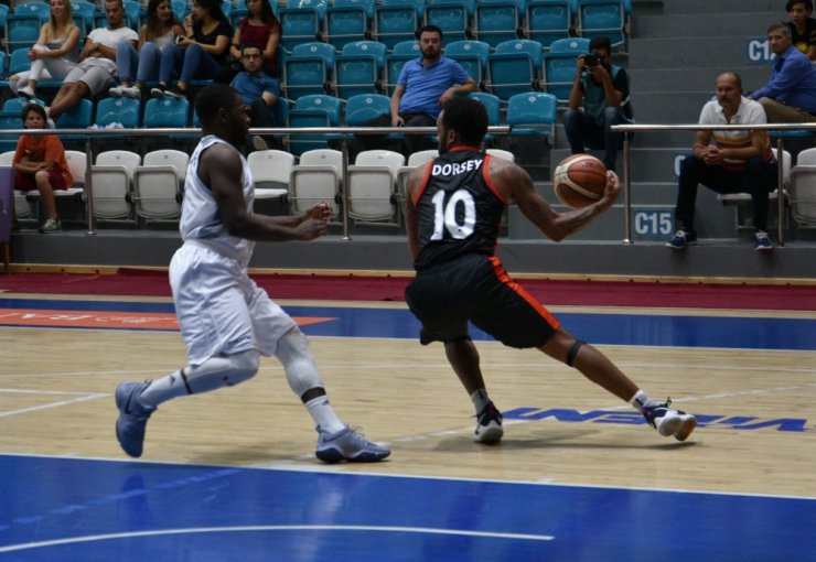 Uşak Kurtuluş ve Demokrasi Şehitler Kupası Basketbol Turnuvası