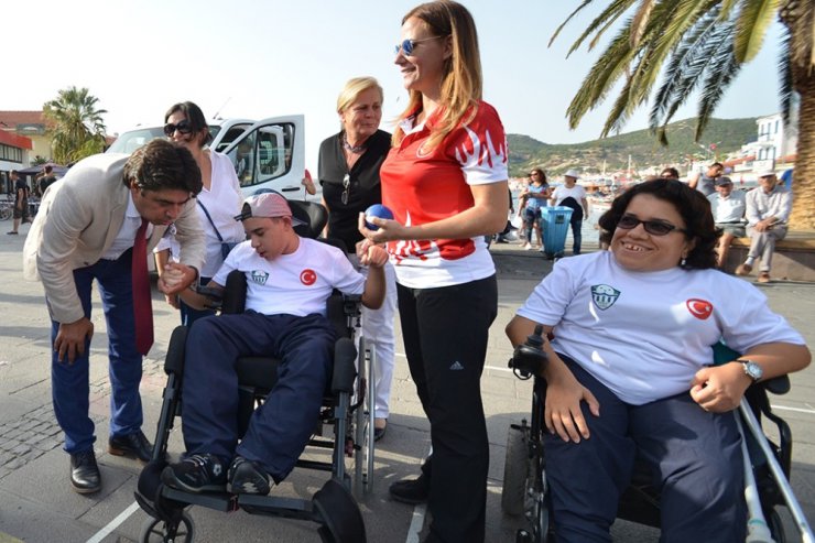 Foça Festivali’nde Boccia Turnuvası