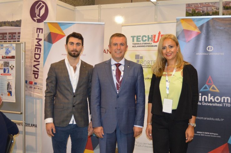 Anadolu Üniversitesi ARİNKOM TTO Teknolojileri ile 2’nci Ar-Ge İnovasyon Zirvesi’nde