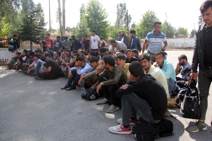 Bolu’da 121 kaçak göçmen yakalandı