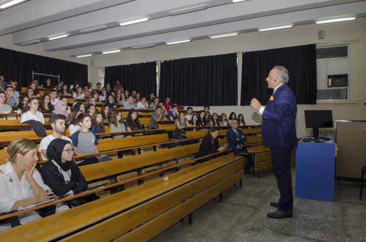 ESOGÜ Tıp Fakültesi 2017-2018 Öğretim Yılı 1’inci sınıf öğrencilerine Oryantasyon Programı