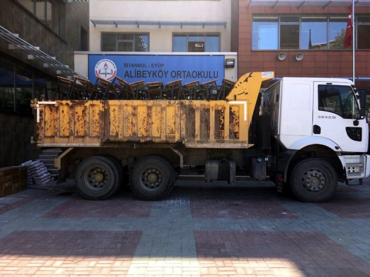 Eyüp Belediyesinin eğitime desteği sürüyor