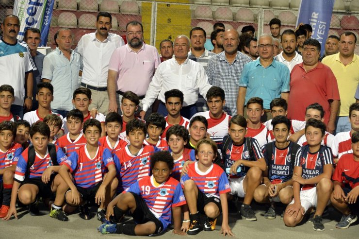 Mersin Büyükşehir Belediyesi’nden amatör futbola destek