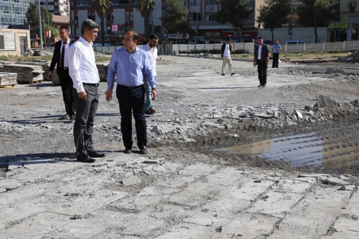 Rabia Meydanında izolasyon çalışması devam ediyor