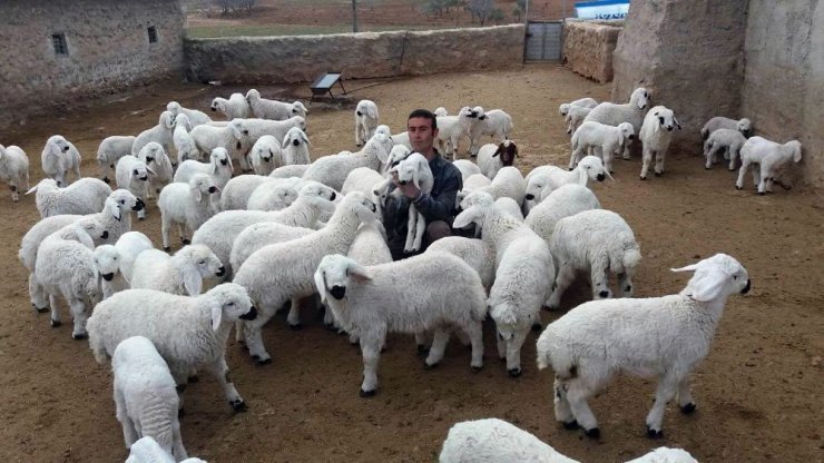 Nişanlısının gözü önünde boğuldu