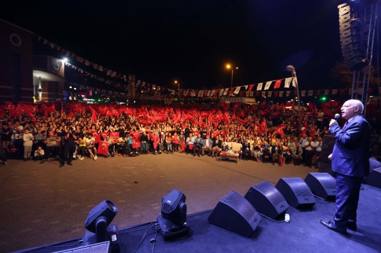 Yenimahalle Meydan’a aktı, Haluk Levent on binlerle söyledi