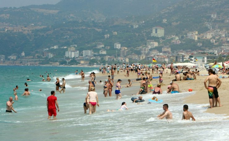 Antalya’ya gurbetçi akını