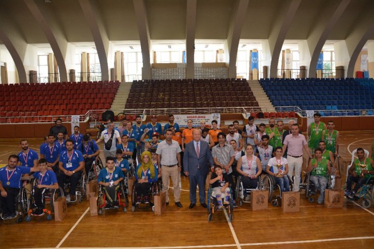 Efeler’de uluslararası engelli basketbol turnuvası sona erdi