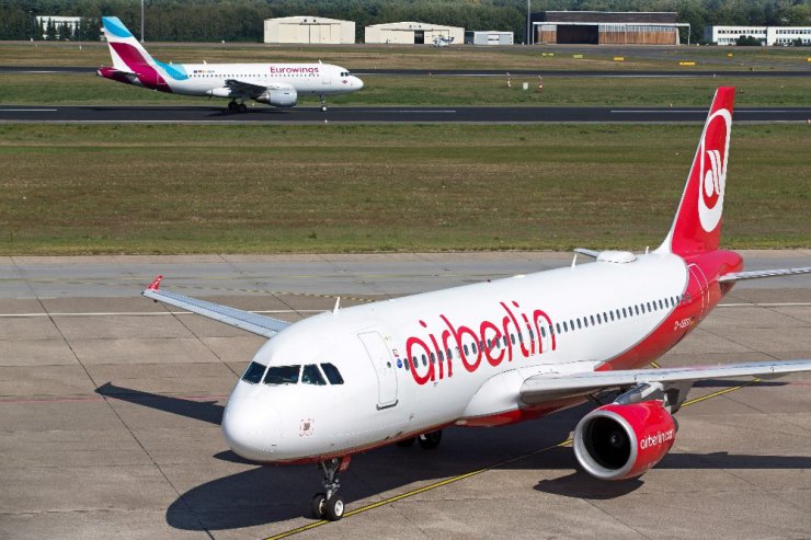 Air Berlin 100 uçuşu iptal etti