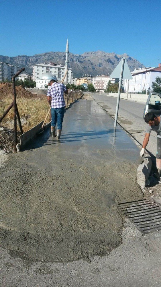 Seydişehir Belediyesi kaldırım çalışmalarını sürdürüyor