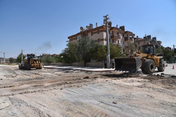 Selçuklu Belediyesi, asfalt ve altyapı çalışmalarını sürdürüyor