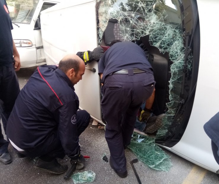 Üsküdar’da aşırı sürat kazaya neden oldu