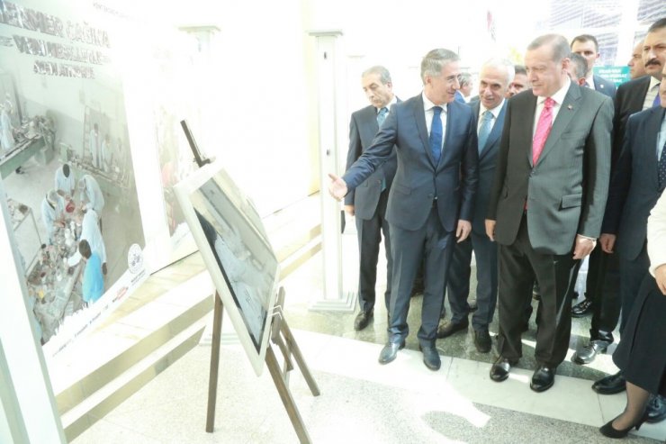 Elazığ Belediyesi’nin ödülünü Cumhurbaşkanı Erdoğan verdi