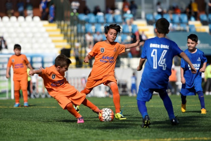 İBB Futbol Akademi’de yeni sezon başlıyor