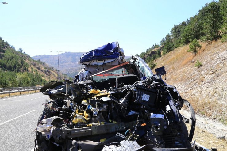 Başkent’te düğün yolunda feci kaza: 5 ölü