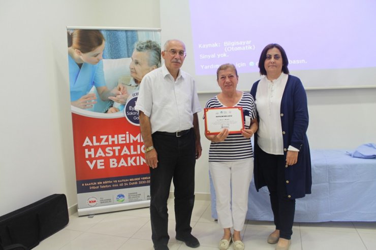 ’Alzheimer Hastalığı ve Bakımı’ sağlık eğitimleri düzenlendi