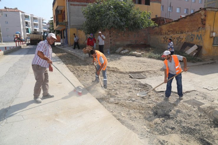 Turgutlu’da yollar düzenleniyor