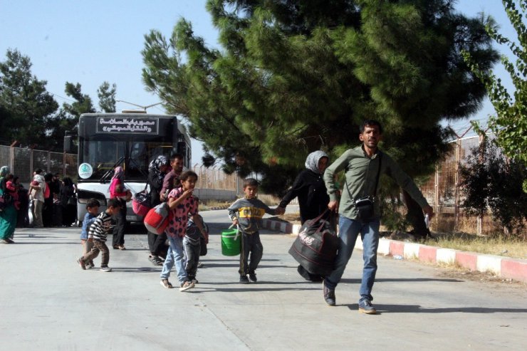 Bayramı ülkelerinde geçiren 15 bin Suriyeli Türkiye’ye döndü