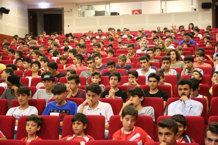 Amatör kulüp oyuncularına yeni kurallar semineri