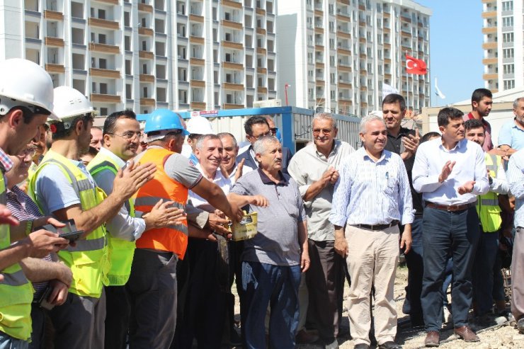 Beylikdüzü’nde bin kişilik caminin temeli atıldı