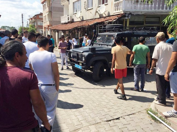 Edirne’de iki mahallenin kavgasını vali tatlıya bağladı