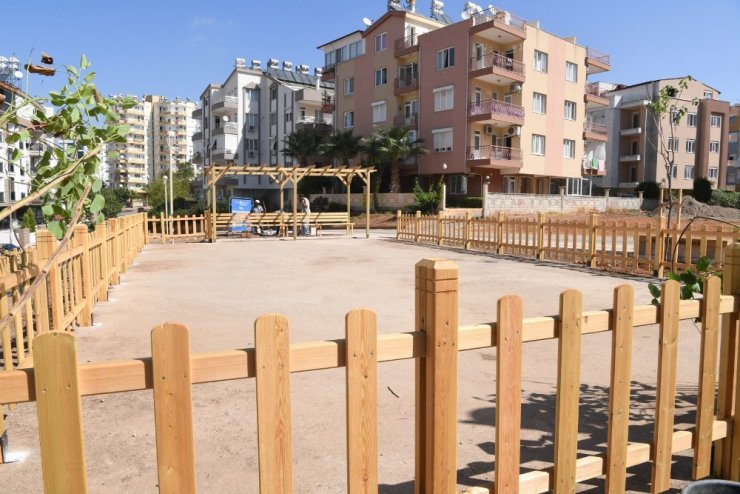 Pınarbaşı Mahallesine modern park