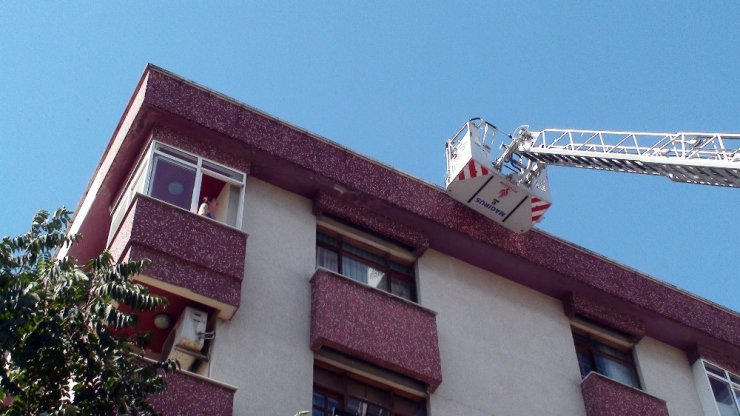 Maltepe’de bir güzellik merkezinde yangın çıktı