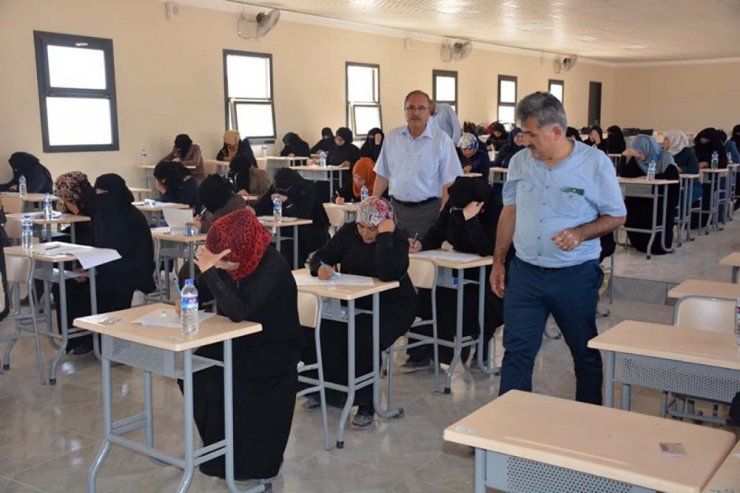 Fırat Kalkanı Bölgesinde bulunan öğretmenlere eğitici eğitimi sınavı yapıldı