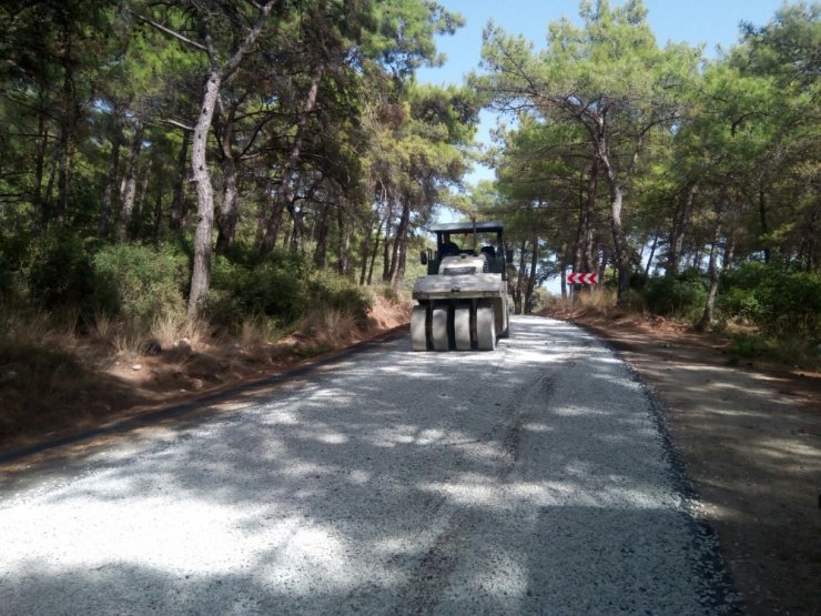 Menteşe’de asfalt çalışmaları devam ediyor