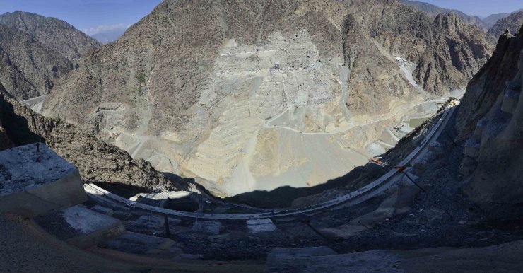 Türkiye’nin en yüksek barajında 4 milyon metreküp beton kullanılacak