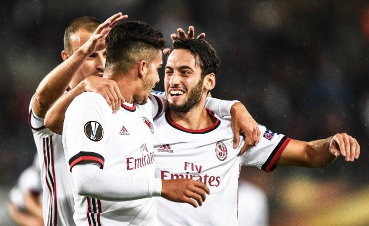 Hakan Çalhanoğlu yıldızlaştı, Milan coştu