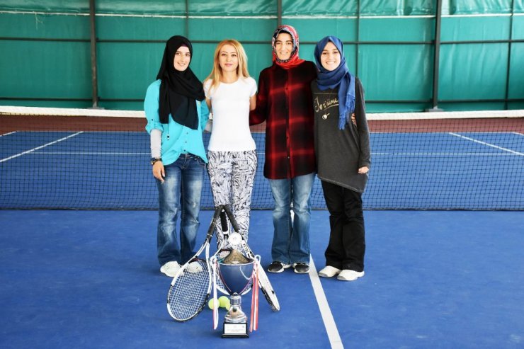 1966 Malatya Gençlik ve Spor Kulübü’nden teniste büyük başarı