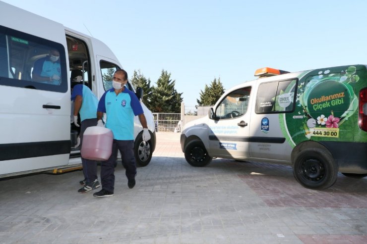 Eyüp’te okullar temizleniyor