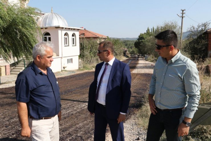 Gördes’te asfalt çalışmaları devam ediyor