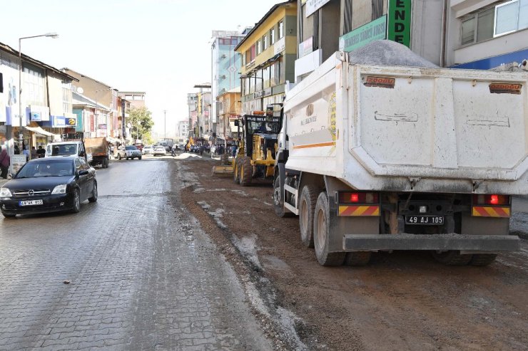 Atatürk Bulvarı geçici asfalt için hazırlandı