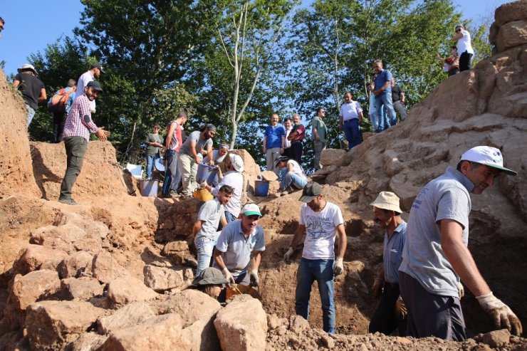 Kurul’dan tarih fışkırdı