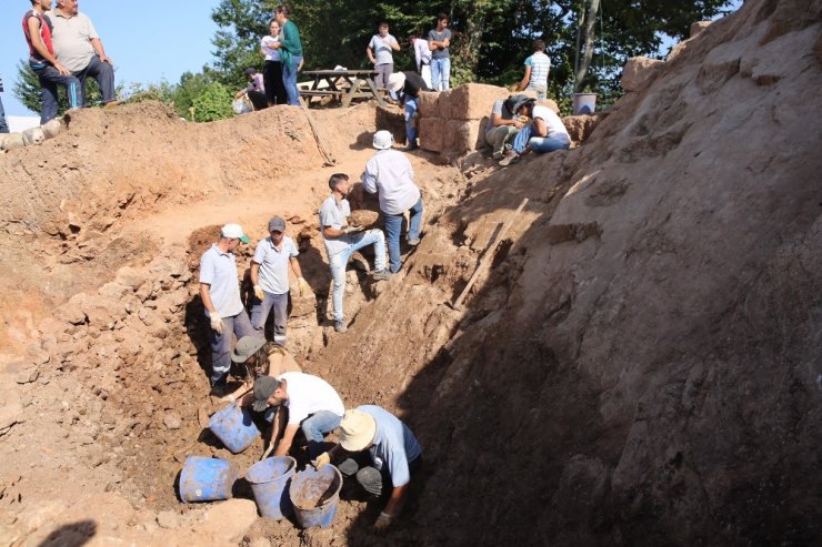 Kurul’dan tarih fışkırdı